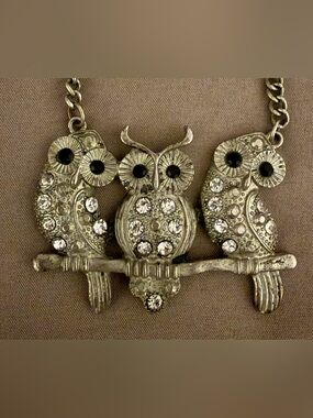 Vintage Rhinestone Owl Trio Pendant Necklace